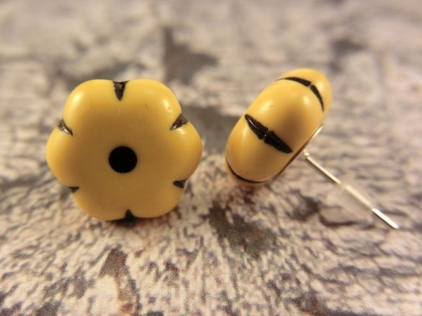 Blumen Ohrstecker Blüte Flower Perle Aster Gerbera